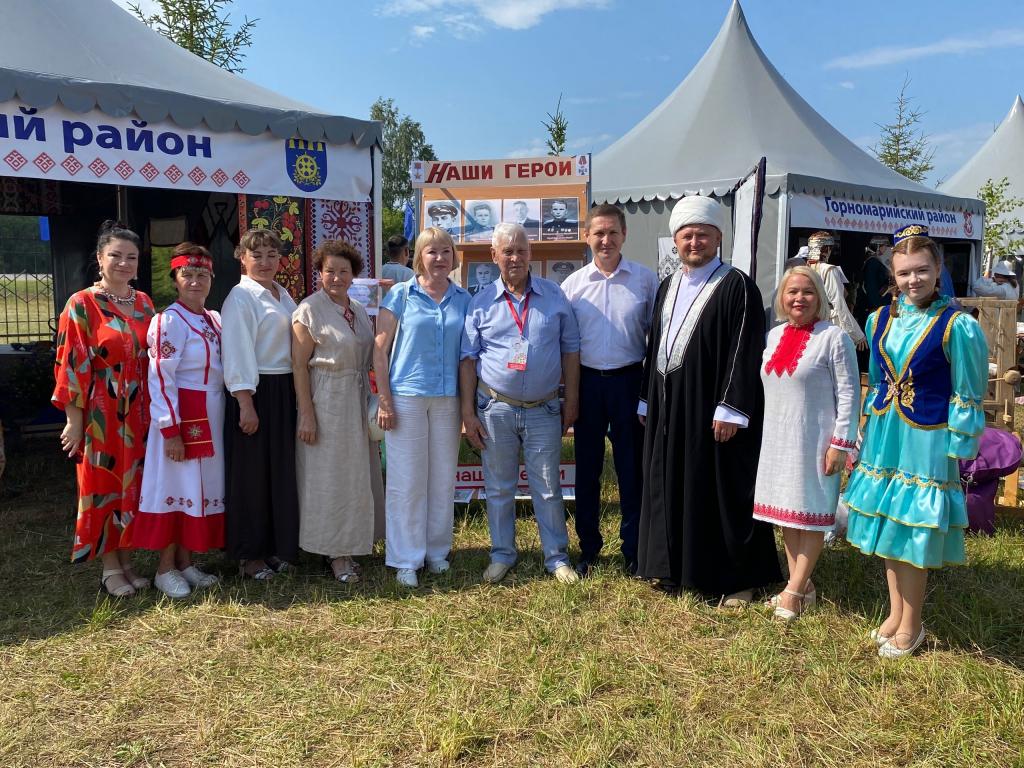 В Марий Эл празднуют Федеральный Сабантуй | 06.07.2024 | Йошкар-Ола -  БезФормата