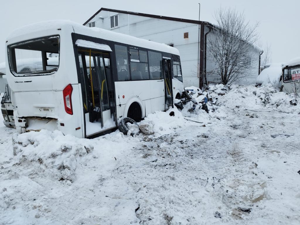 Судебные приставы изъяли у индивидуального предпринимателя-должника 6  автобусов | Новости Йошкар-Олы и РМЭ