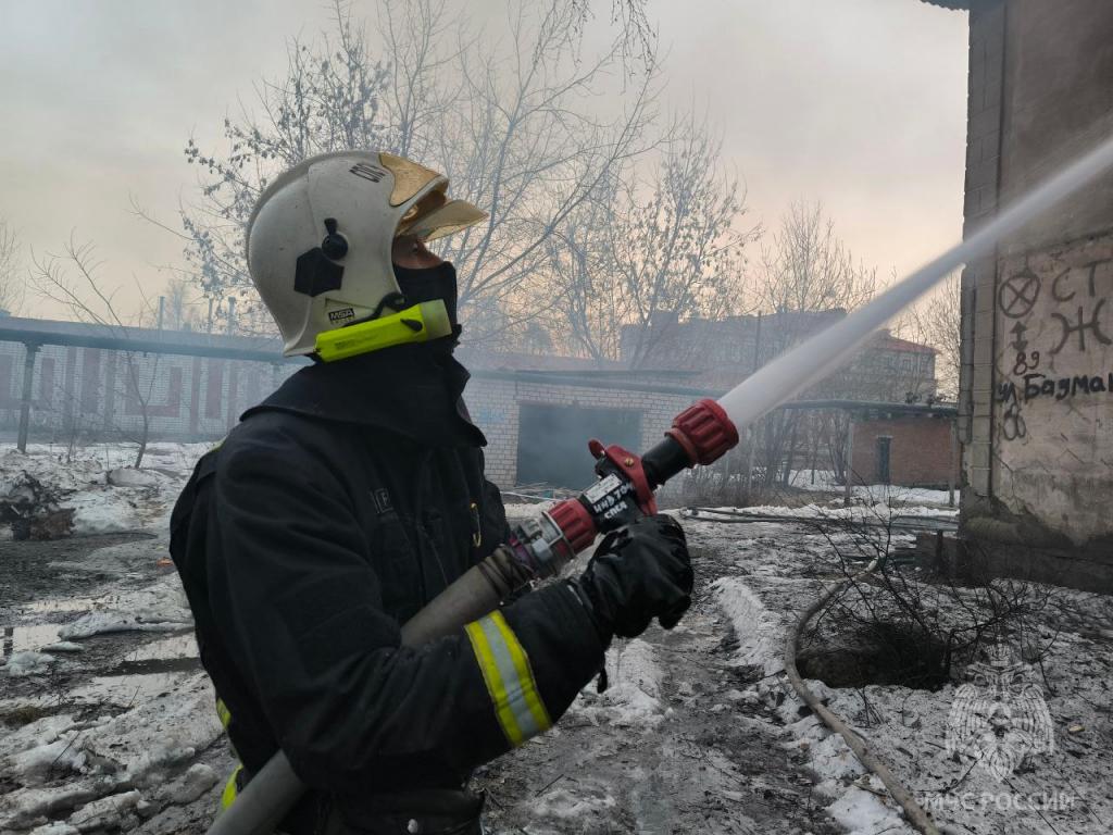 В Йошкар-Оле пожар на Баумана охватил площадь в 200 квадратных метров |  04.04.2024 | Йошкар-Ола - БезФормата