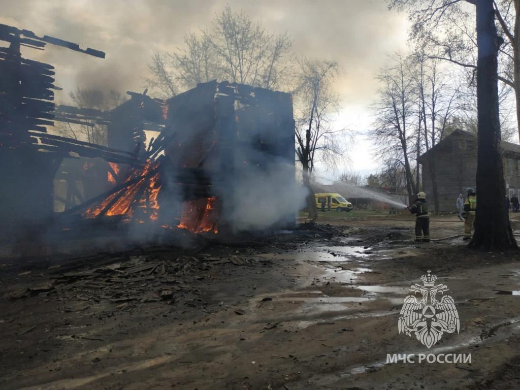 В Волжске неизвестные подожгли двухэтажный дом | Новости Йошкар-Олы и РМЭ