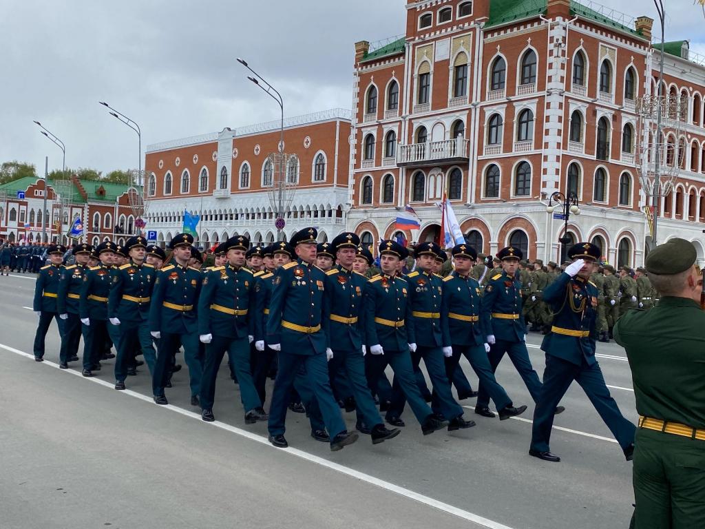 В Йошкар-Оле парадным строем прошли более 1700 человек | 09.05.2024 | Йошкар -Ола - БезФормата