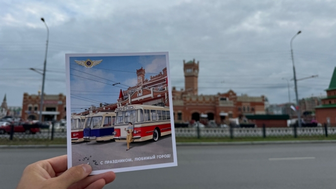 В троллейбусах Йошкар-Олы в честь юбилея города сегодня дарят ретро-открытки