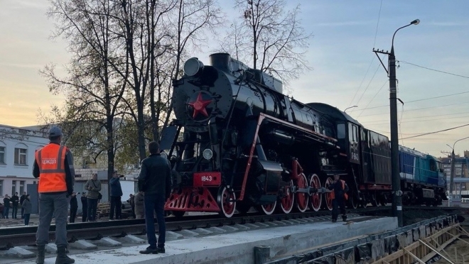 В Йошкар-Оле возле вокзала установили ретропаровоз