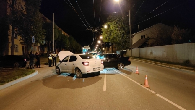 В Йошкар-Оле два пассажира получили травмы в ДТП на улице Лебедева