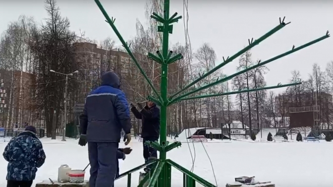 В Парке Победы в Йошкар-Оле готовятся к открытию новогоднего городка