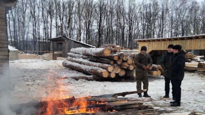 В Йошкар-Оле в нарушении Правил благоустройства на открытом огне сжигали древесный мусор