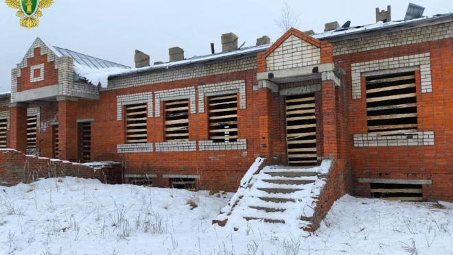 В посёлке Юрино ограничили доступ в заброшенное здание