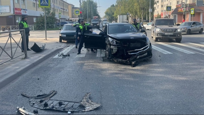 В Йошкар-Оле на регулируемом перекрёстке произошло ДТП