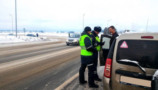 За сутки сотрудники Госавтоинспекции пресекли более 260 нарушений ПДД