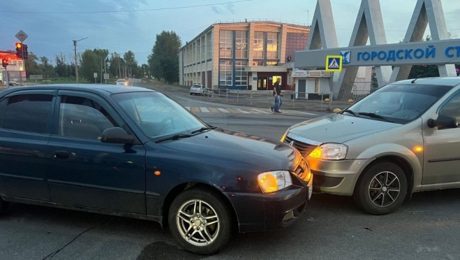 С места ДТП в Волжске увезли в больницу двухлетнюю девочку