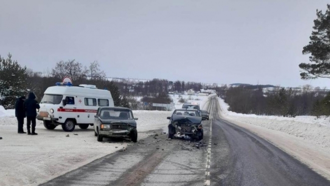 В ДТП в Сернурском районе два человека получили травмы