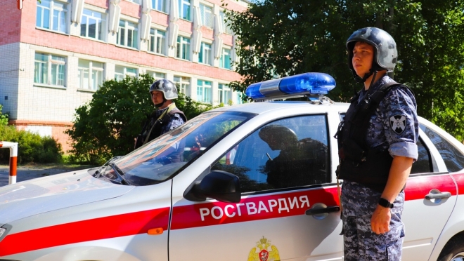Сергей Миронов считает, что школы должны охранять росгвардейцы или участники СВО