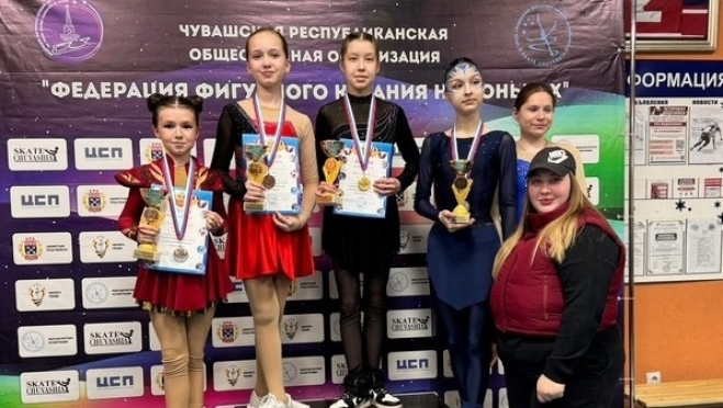 Фигуристы Марий Эл привезли девять медалей с Кубка Чувашии