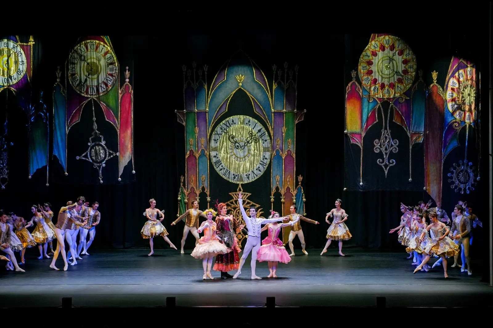 Артистам марийского балета аплодировали в Дубае и Абу-Даби