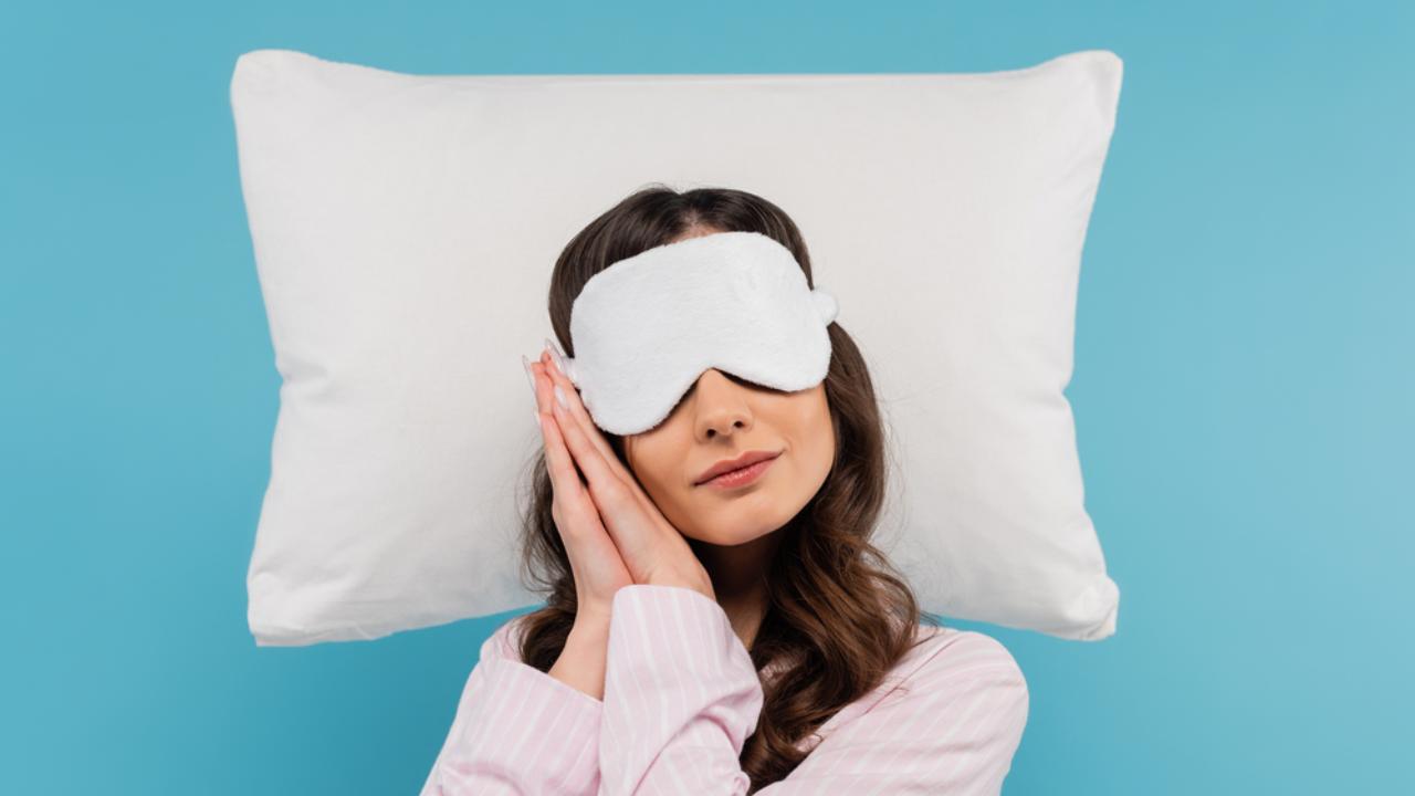 Невролог рассказал, в какой позе вредно спать для здоровья